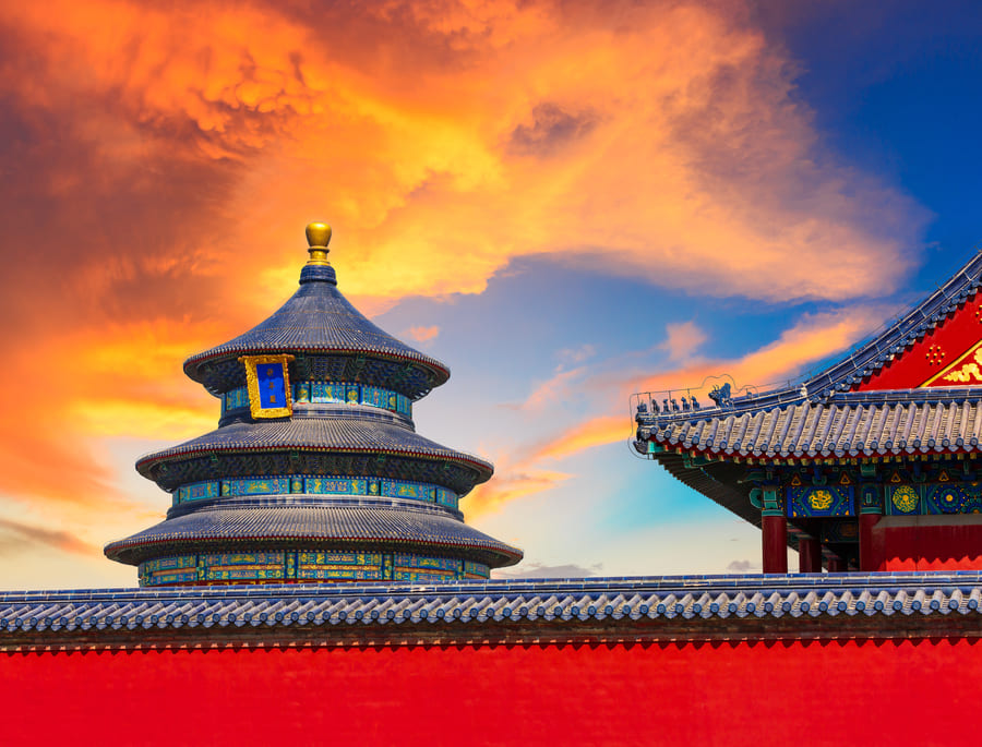 Templo chino con atardecer